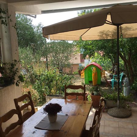 Apartman I Sobe Marijana ราบ ภายนอก รูปภาพ