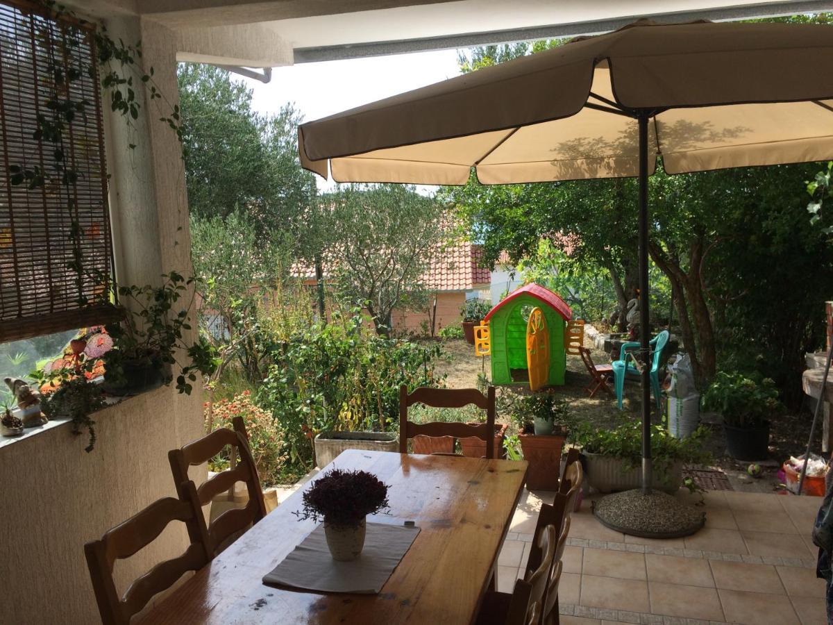 Apartman I Sobe Marijana ราบ ภายนอก รูปภาพ